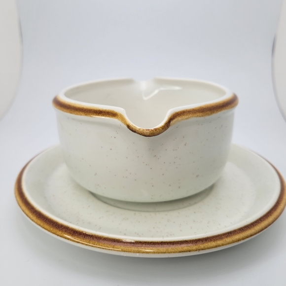 Vintage Mikasa Natural Beauty C9000 Gravy Boat with Underplate Stoneware - Picture 5 of 9